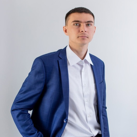 Mykola Saraniuk, Red Chameleon web agency, Maribor The Red Chameleon internet agency will seamlessly integrate the ERP system with your online store.